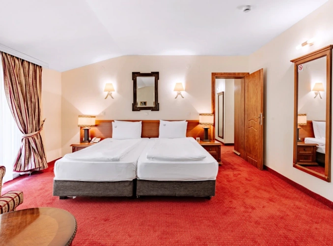 2 Bedrooms Suite with balcony