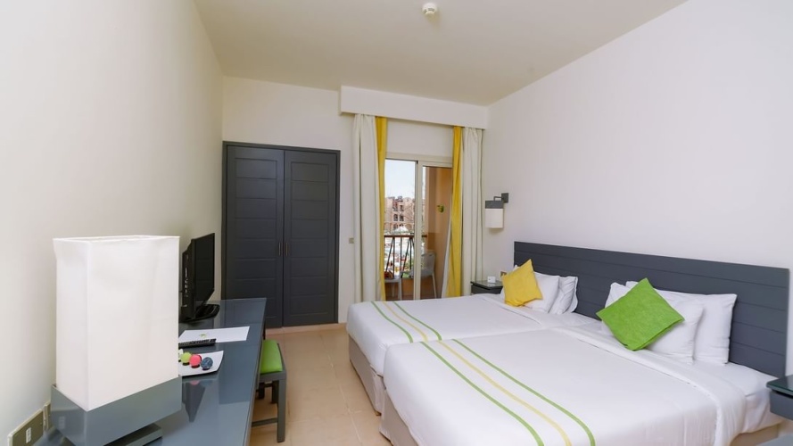 Superior Twin room with pool view