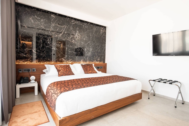 Deluxe Double Suite with sea view