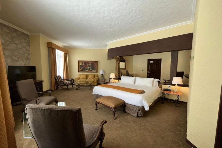 Governor Double Suite