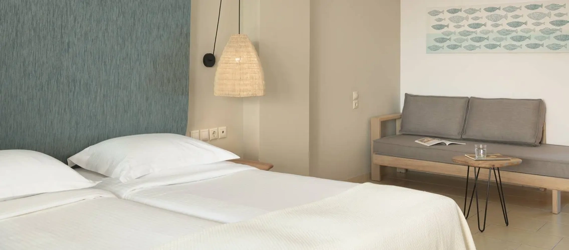 1 Bedroom Private Pool (+8y.o.) Twin Suite with Mountain & Garden view