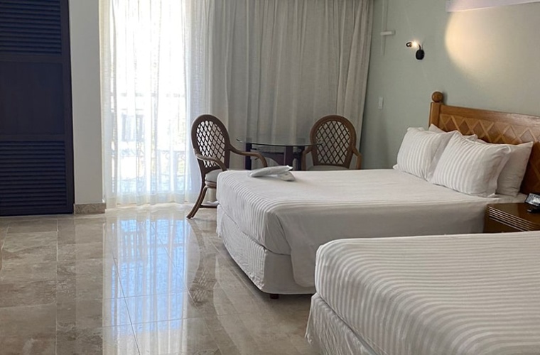 Deluxe Quadruple room