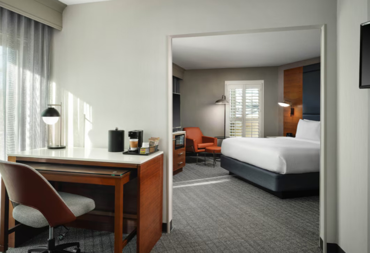 Hearing Accessible Double Suite