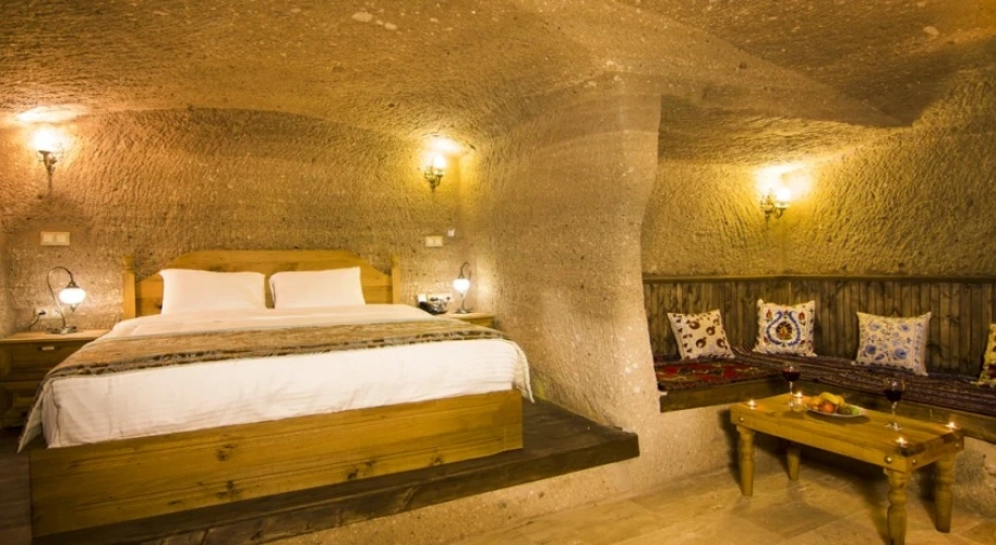 Deluxe Cave Double Suite