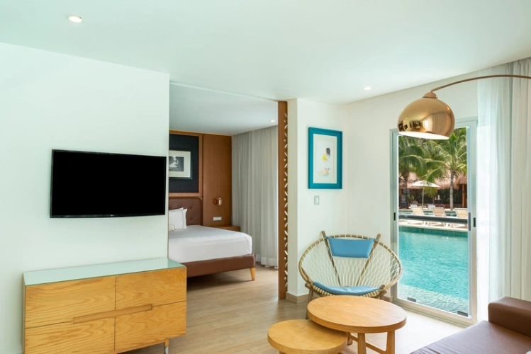1 Bedroom Epic Swim-Up Double Resort Residence