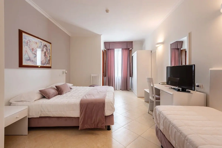 Standard Quadruple room