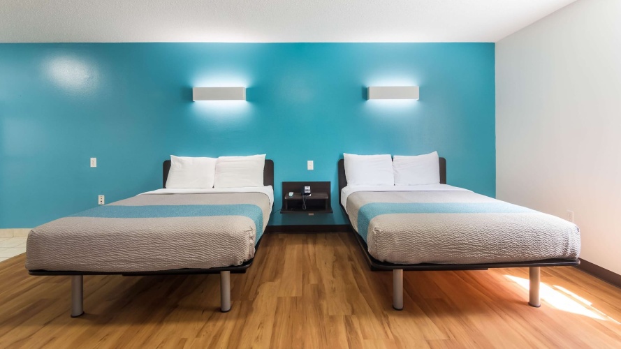 Deluxe Refrigerator & Microwave Quadruple room
