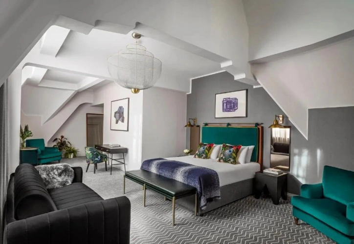 Double Suite