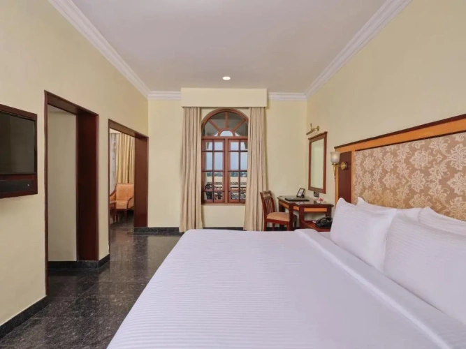 Premier room with balcony and with lake view