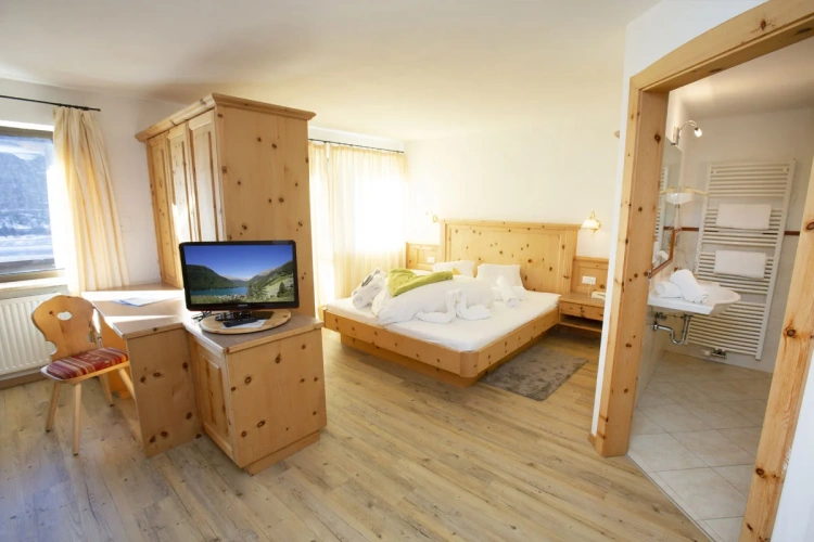 Similaun Double Suite