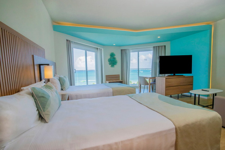 Twin Junior Suite oceanfront