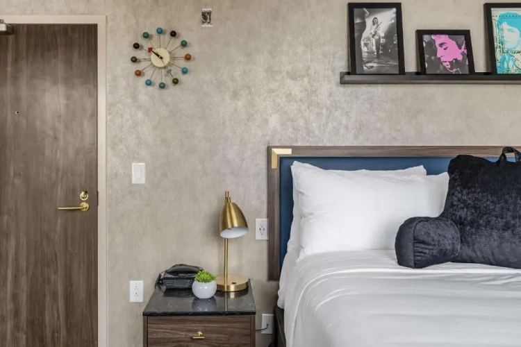 Quadruple Suite
