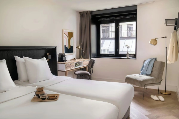 Classic Small Twin room