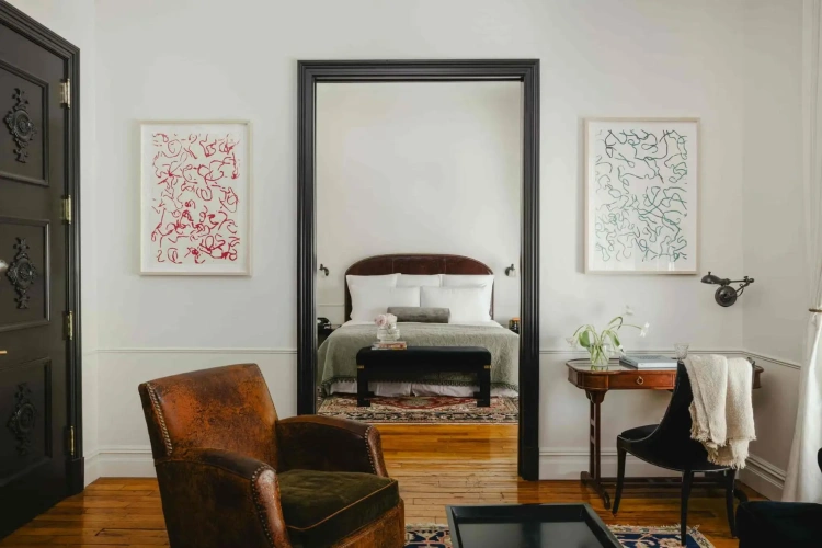 Salon Suite