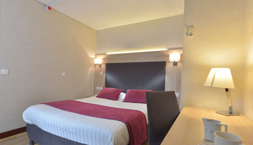 Simple Single room