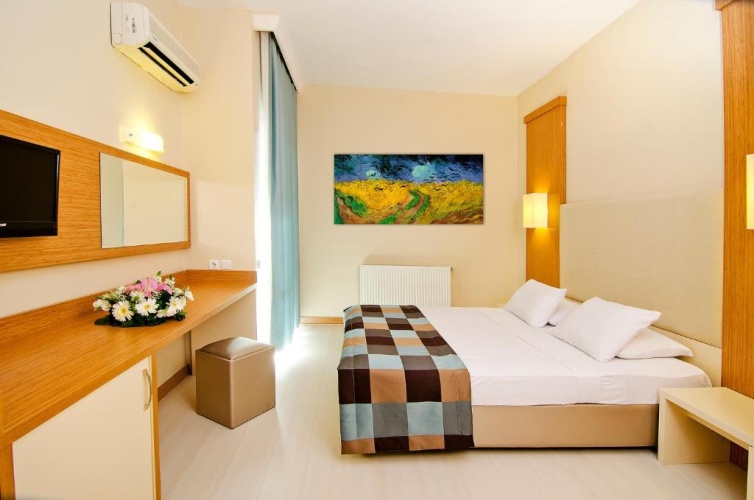 Standard Triple room with balcony