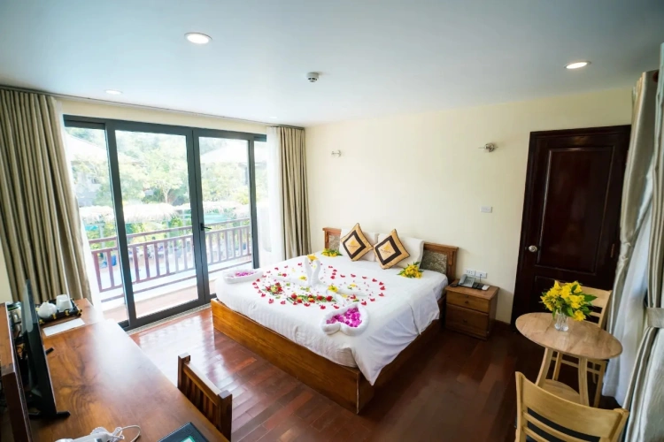 Double Suite with pool view