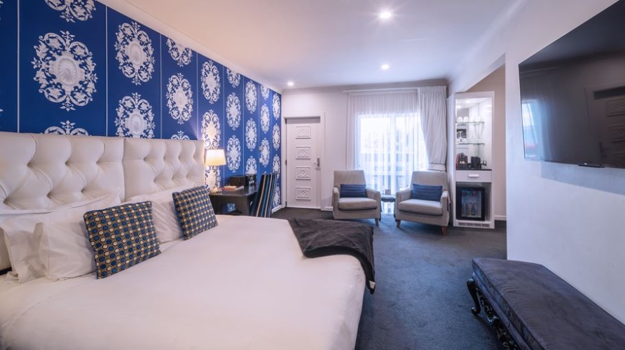 Swan Family room