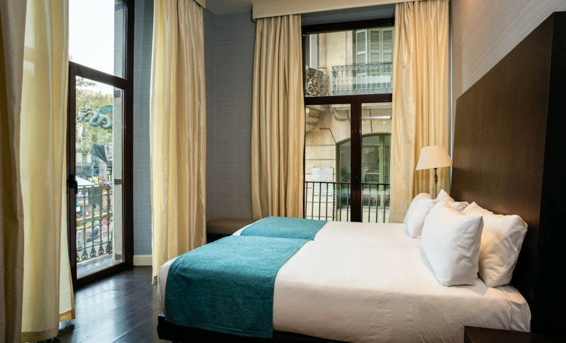 Comfort with Ramblas view Twin room