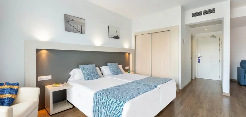 Family Twin Suite with sea view