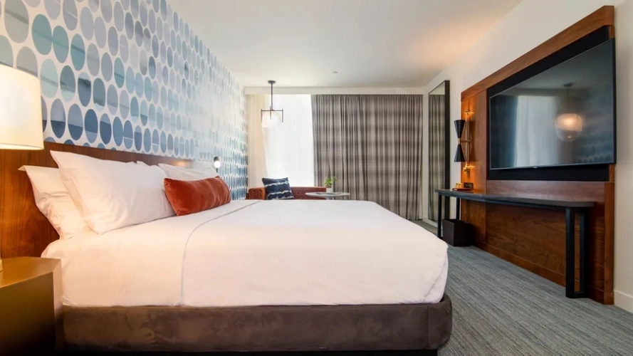 1 Bedroom Corner Double Suite