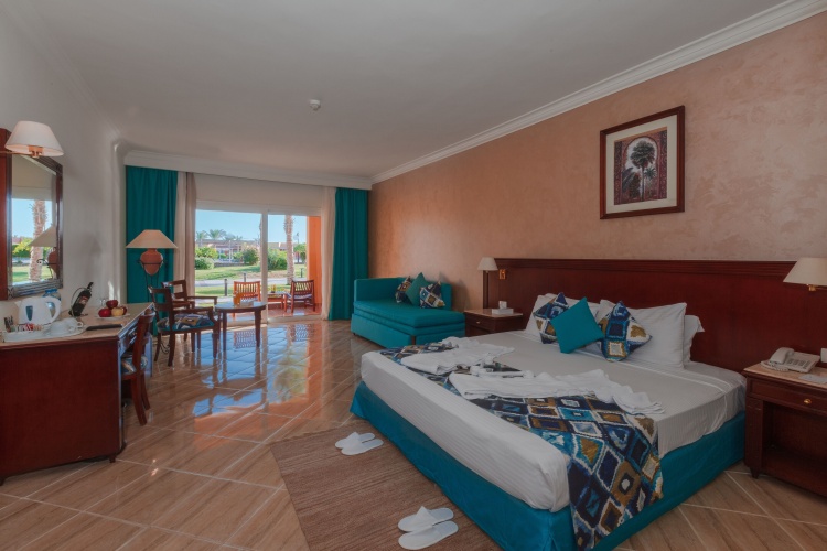 Standard Double Family room with garden view