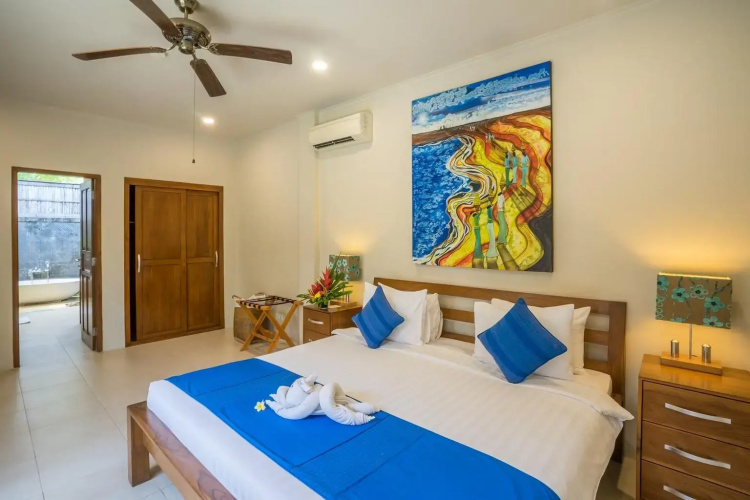 Lovina Beachhouse Villas