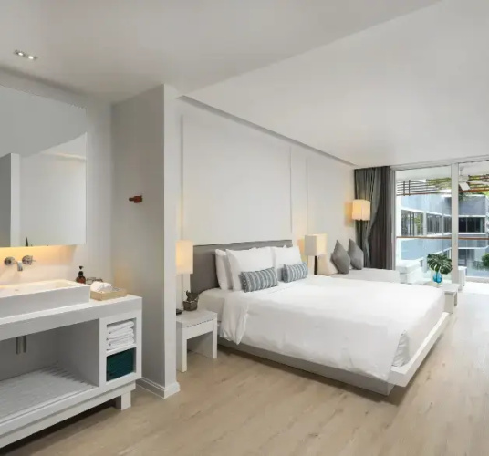 DayLight Double room with balcony