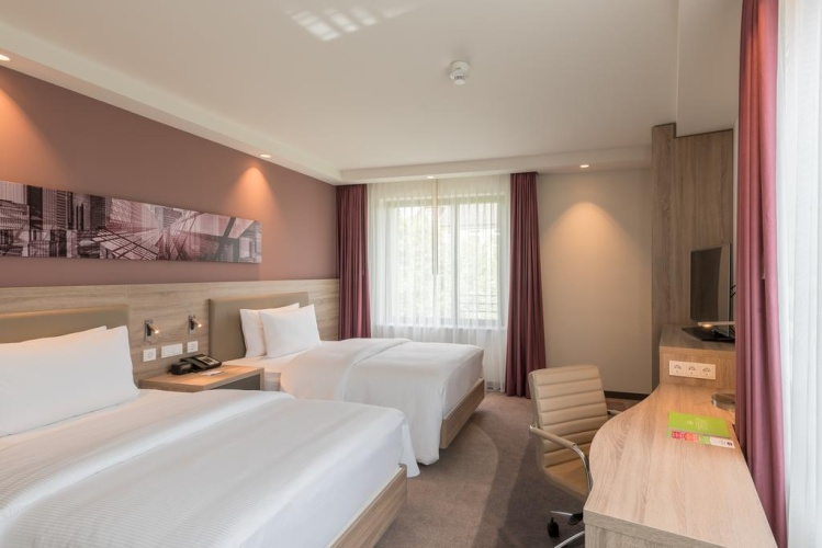 Hampton by Hilton Frankfurt City Centre East photo 8