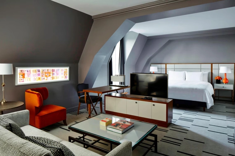 Double Suite with balcony and Big Ben & Thames view