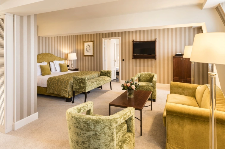 Deluxe Double Suite