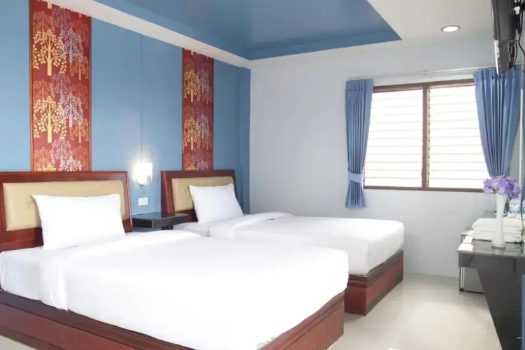 Superior Twin room with city view