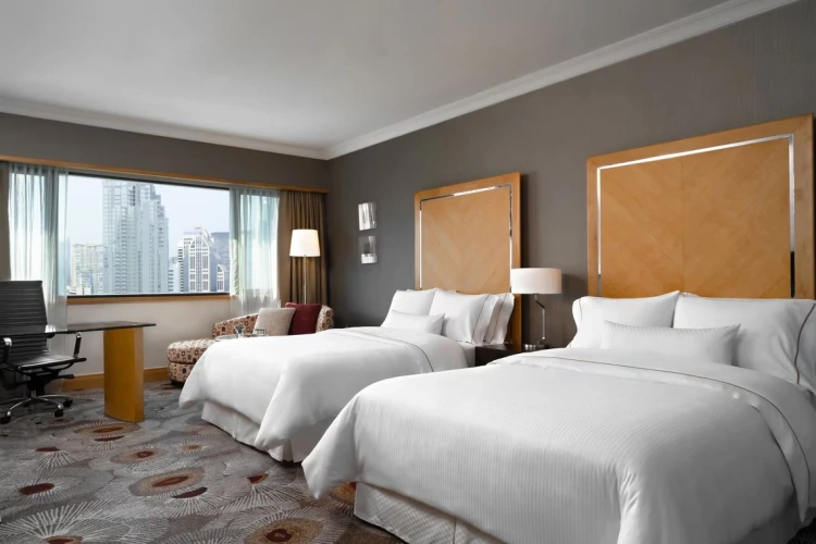 1 Bedroom Deluxe Twin Club Suite with city view
