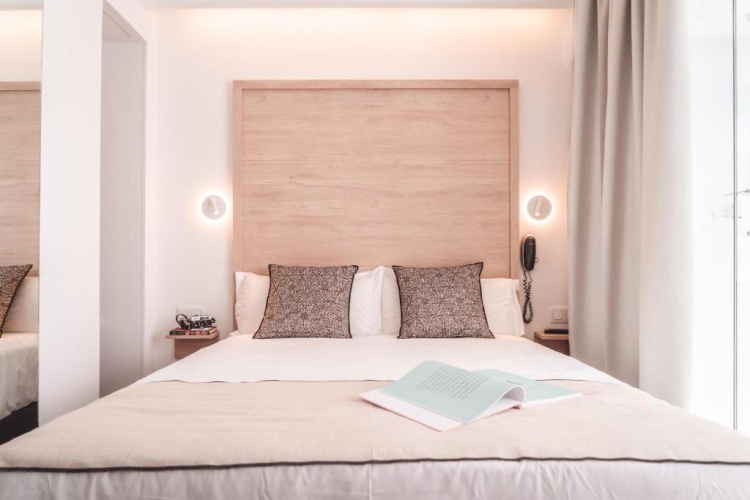 Interior Double room