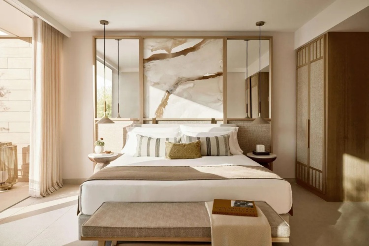1 Bedroom Deluxe Double Suite with partial sea view