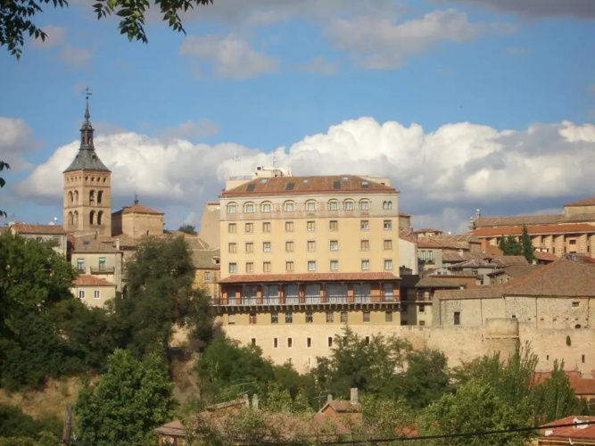 Real Segovia photo 30