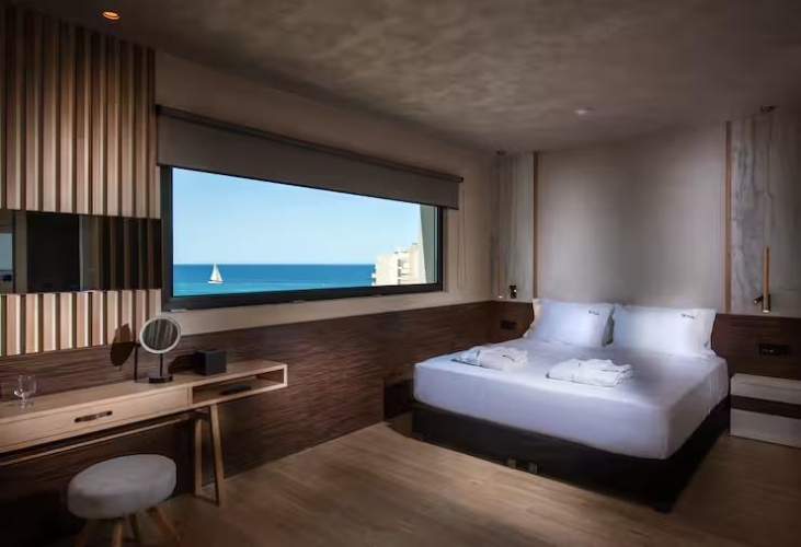 2 Bedrooms Emotion Double Suite with balcony
