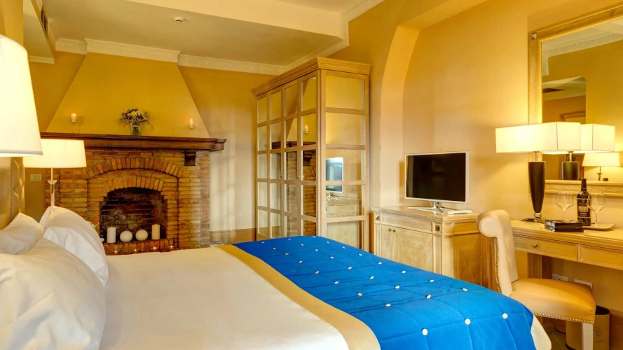 Double Club room