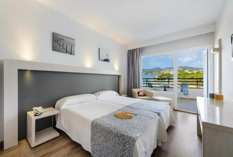 Vibra Beverly Playa Hotel