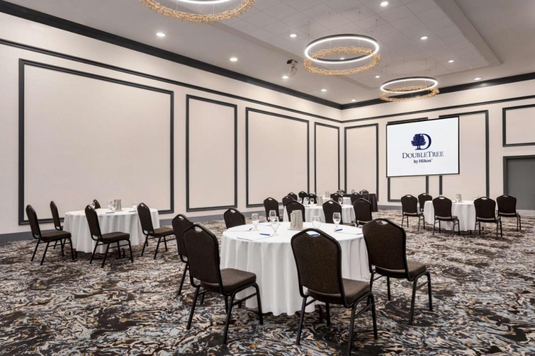 DoubleTree by Hilton Pointe Claire Montreal Airport West photo 14