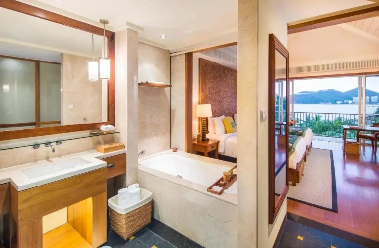 Twin room with ocean view