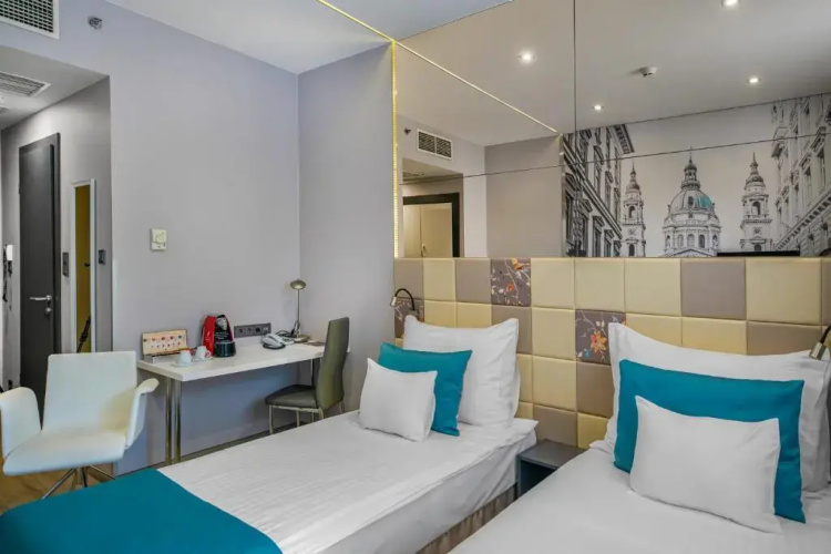 Hotel President