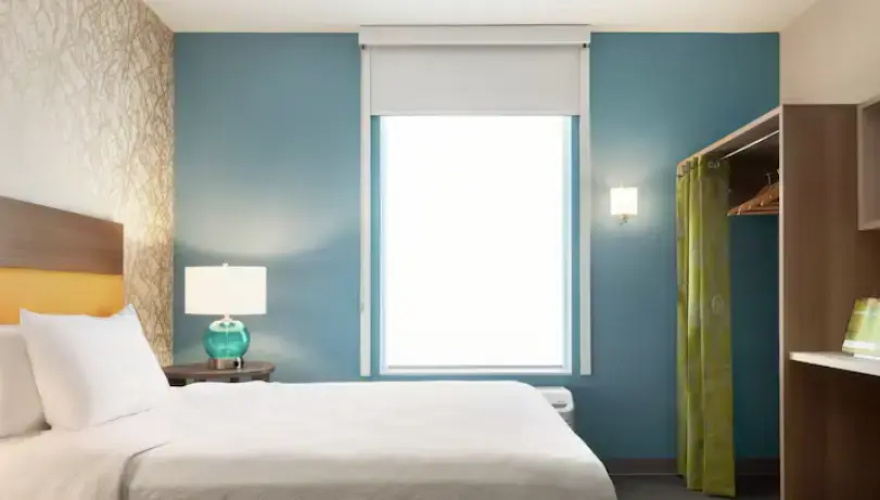 Studio Hearing Accessible Double Suite