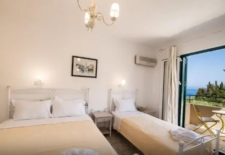 Triple room