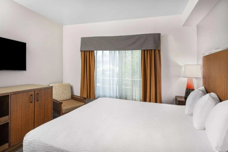 Jetted Tub Double Suite