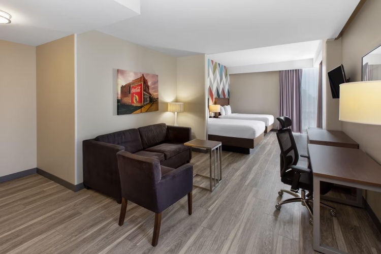Accessible Double Suite