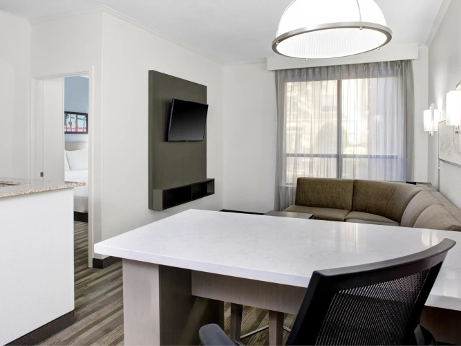 2 Bedrooms Suite