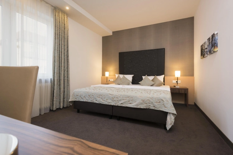 Double Suite