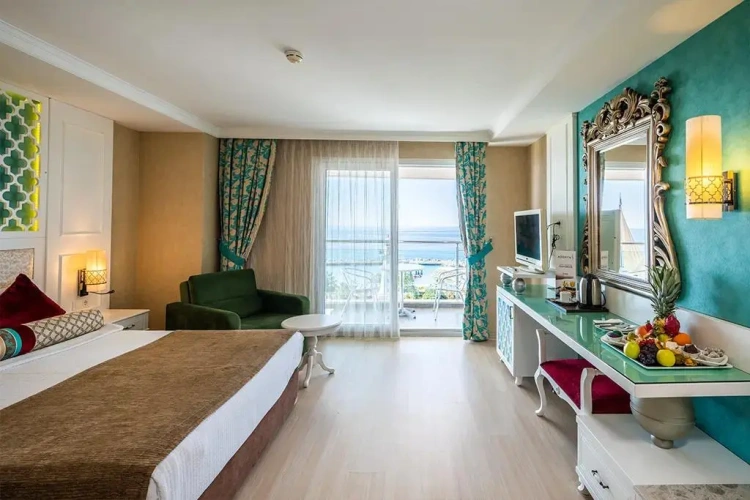 Standard Double room with land view
