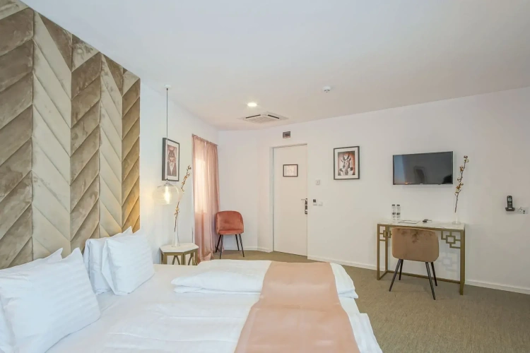 Deluxe Double room with balcony